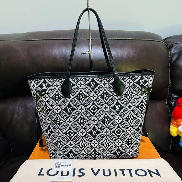 Louis Vuitton Handbags - Louis Vuitton Neverfull MM Since 1854 Limited edition